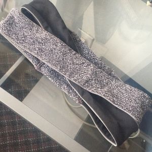 Lululemon Twisted Run Headband